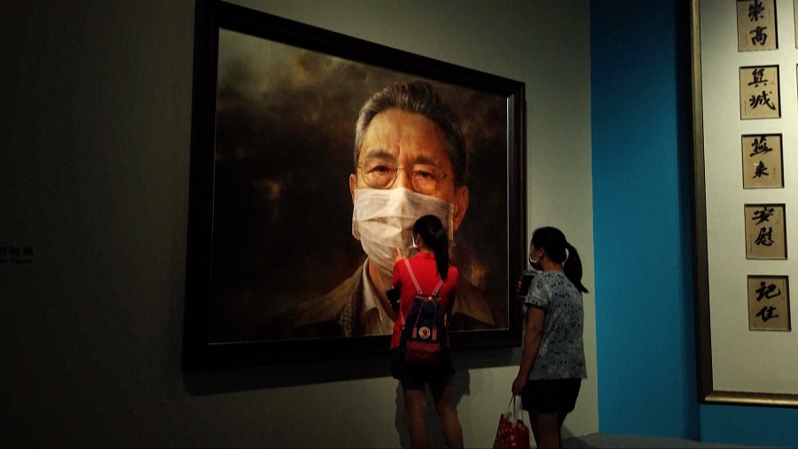 鐘南山畫像展，鐘南山口罩畫像，疫情下的畫展